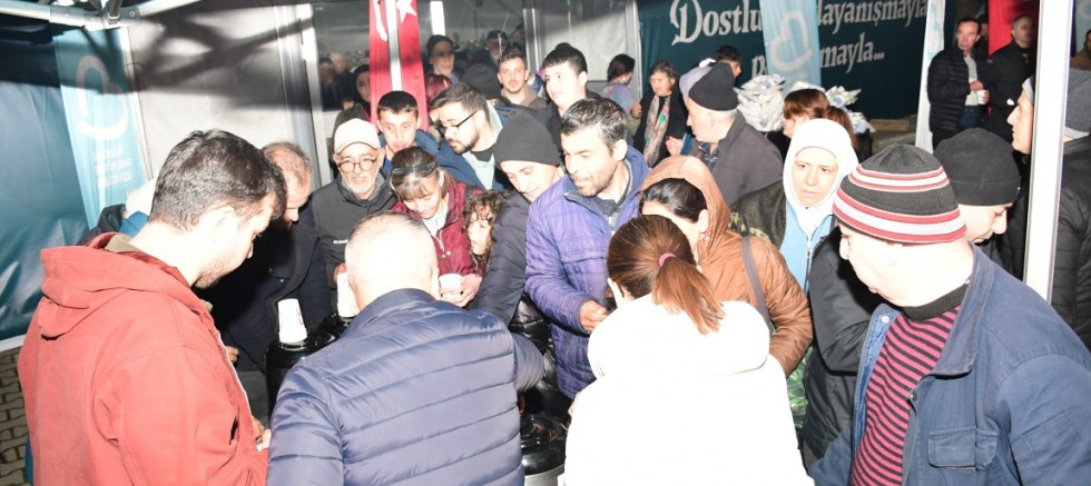 BÜYÜKŞEHİR İLK İFTARINI VATANDAŞLARIYLA GERÇEKLEŞTİRDİ