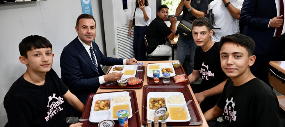 Büyükşehir, öğrenciler için Yakın Mutfakı hizmete açtı