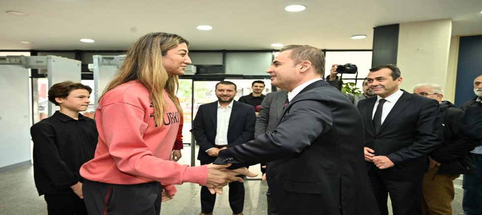 Başkan Akın, Milli Sporcuları ağırladı