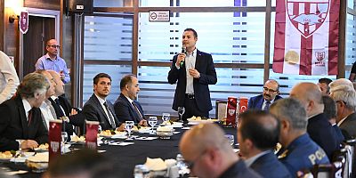 AKIN'DAN BANDIRMASPOR'A DESTEK