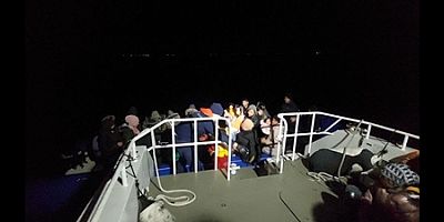AYVALIK’TA 42 DÜZENSİZ GÖÇMEN KURTARILDI