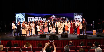 BALIKESİR’DE ANNELER VE ÇOCUKLARINDAN BENZERSİZ KONSER