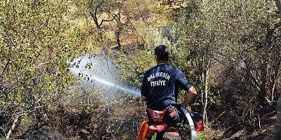 BALIKESİR İTFAİYESİ’NİN 683 KAHRAMANI 12 GÜNDE 971 YANGINA MÜDAHALE ETTİ