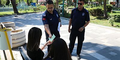EDREMİT’TE YERE ÇÖP VE İZMARİT ATANA PARA CEZASI DÖNEMİ BAŞLADI